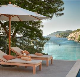 5 bedroom villa with infinity pool and sea views Hvar Town, sleeps 10